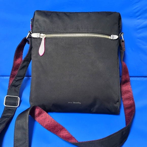 Vera Bradley Handbags - Vera Bradley Midtown Black Nylon Canvas Women's Crossbody Bag